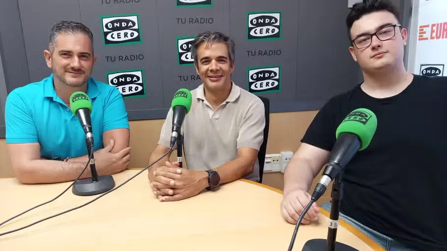 Entrevista de Eat with Us en Onda Cero Elche