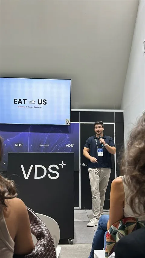 Pitch de Eat with Us en el Valencia Digital Summit 2026